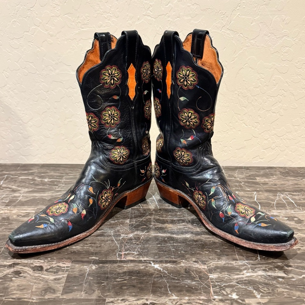 Lucchese Black Leather Floral Embroidered Cowboy Boots - Picture 7 of 13